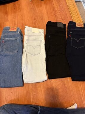 Levi's Women's 720 Jeans - size 26 4 pairs